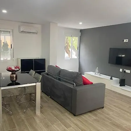 Moderno En Apartment Elche